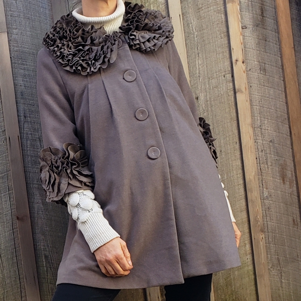 Ryu Swing Coat - Picture 9 of 10